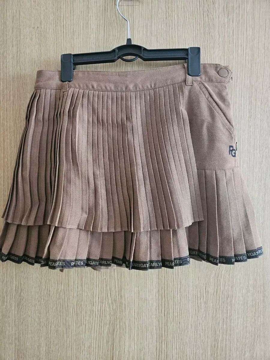 フェアリーゲイツ プリーツスカート ブラウン