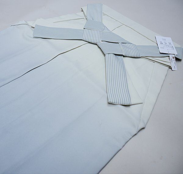  袴 無地袴 暈し Lサイズ 袴丈87 cm 91 95 アイボリー×グレー 紐裏ストライプ 卒業式 NO 38246 袴 着物 浴衣