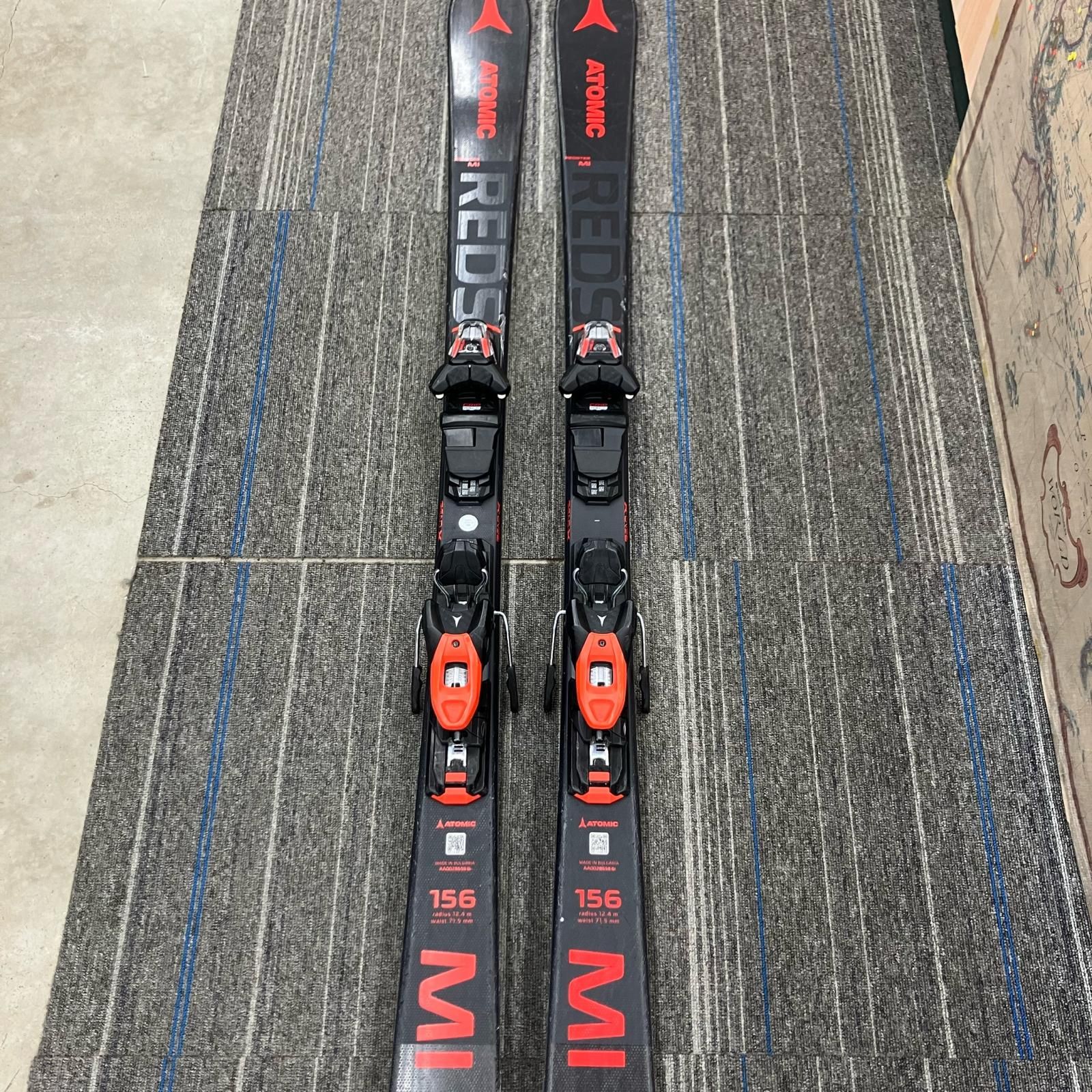 カービングスキー ATOMIC アトミック ブラック