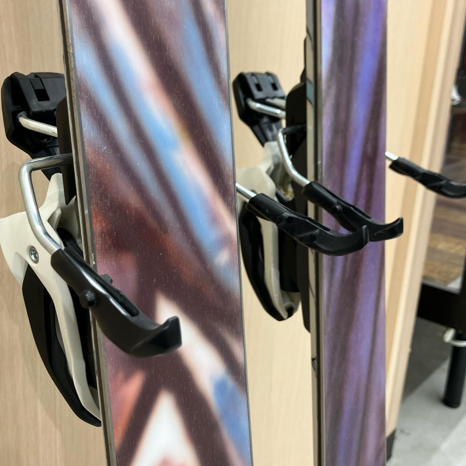 ホワイト×マルチ WAX