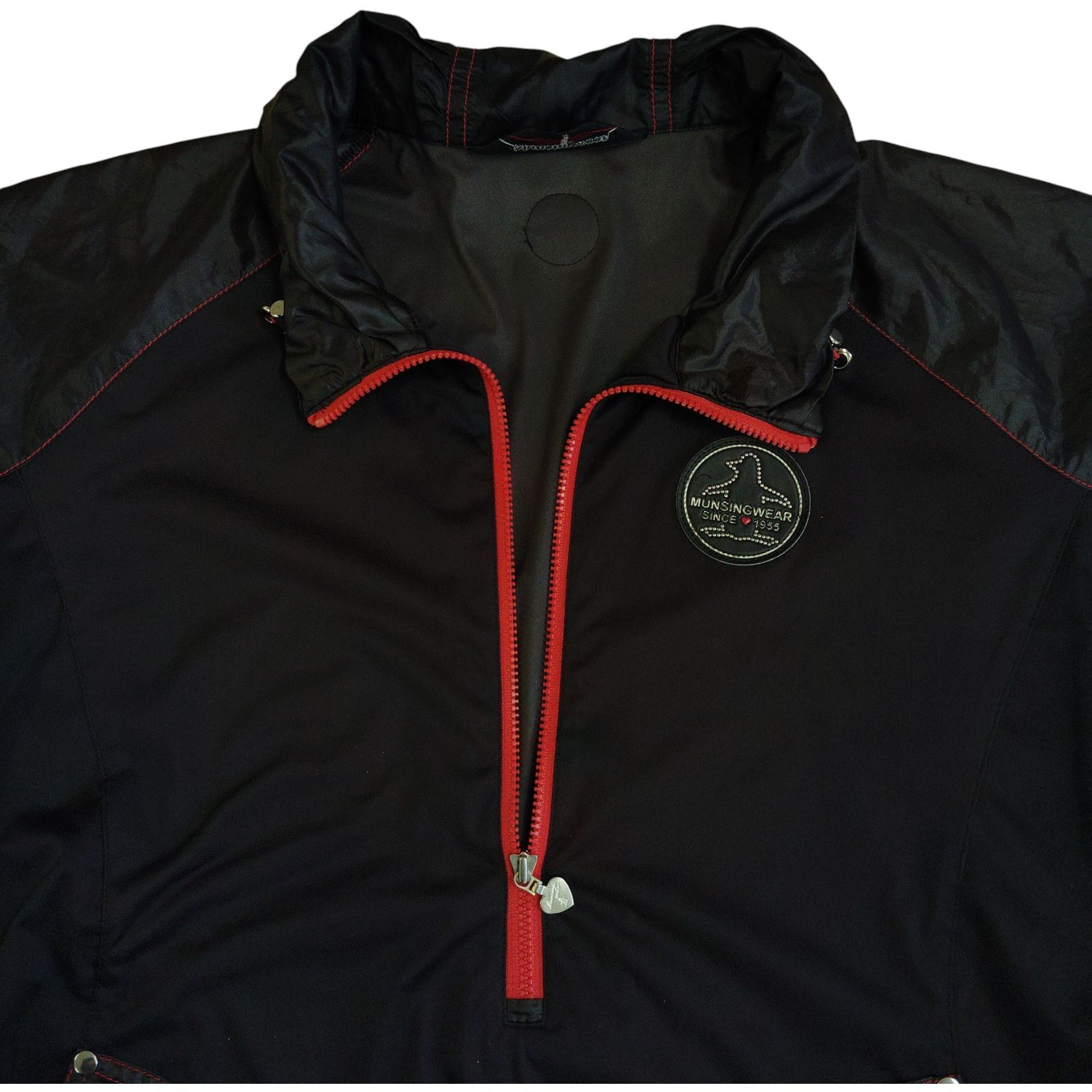 週末セール期間限定【美品】Munsingwearマンシングウエア黒ダウン ゴルフ X11279 ゴルフウェア Munsing wear マンシングウェア 半袖アウター