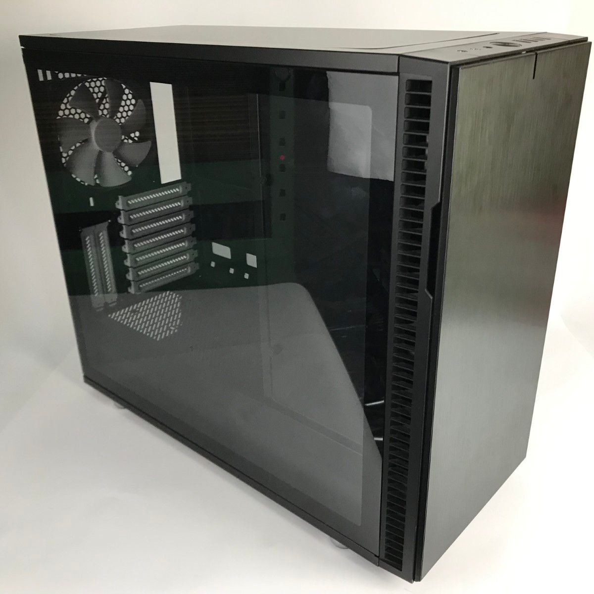 安い，100%新品 ■■ fractal design define R6 ミドルタワー型PCケース ジャンク品 その他