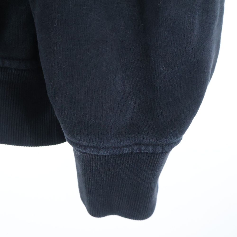 STONE ISLAND (ストーンアイランド) SHOULDER POCKET CREWNECK