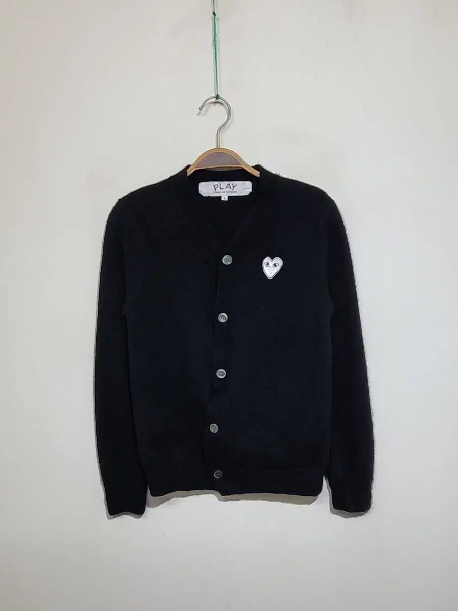 コム デ ギャルソン カーディガン ブラック 白 ワッペン AZ N 062