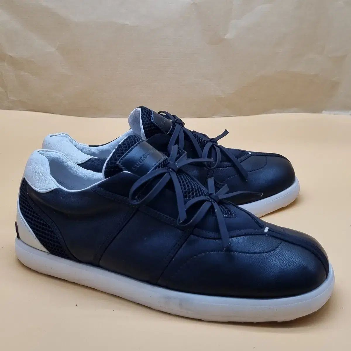 シューコンマボニー リボン スニーカー 220