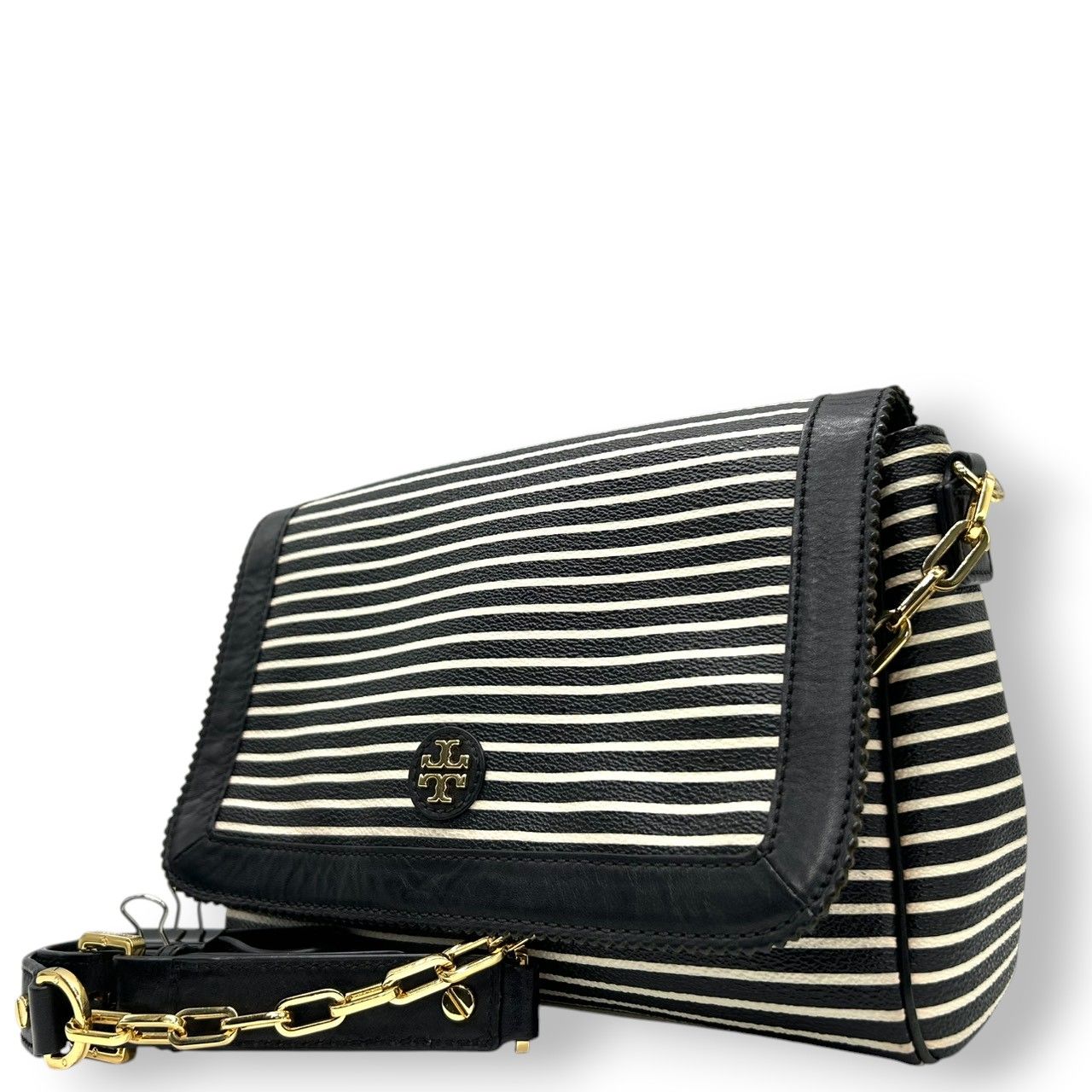 トリーバーチ Tory Burch ショルダーバッグ クロスボディ 斜め掛け可 チェーン PVC レザー ボーダー ストライプ 黒 白 ブラック ホワイト ゴールド金具 ロゴ ダブルT フラップ レディース お出かけ 旅行 カジュアル かばん s 92