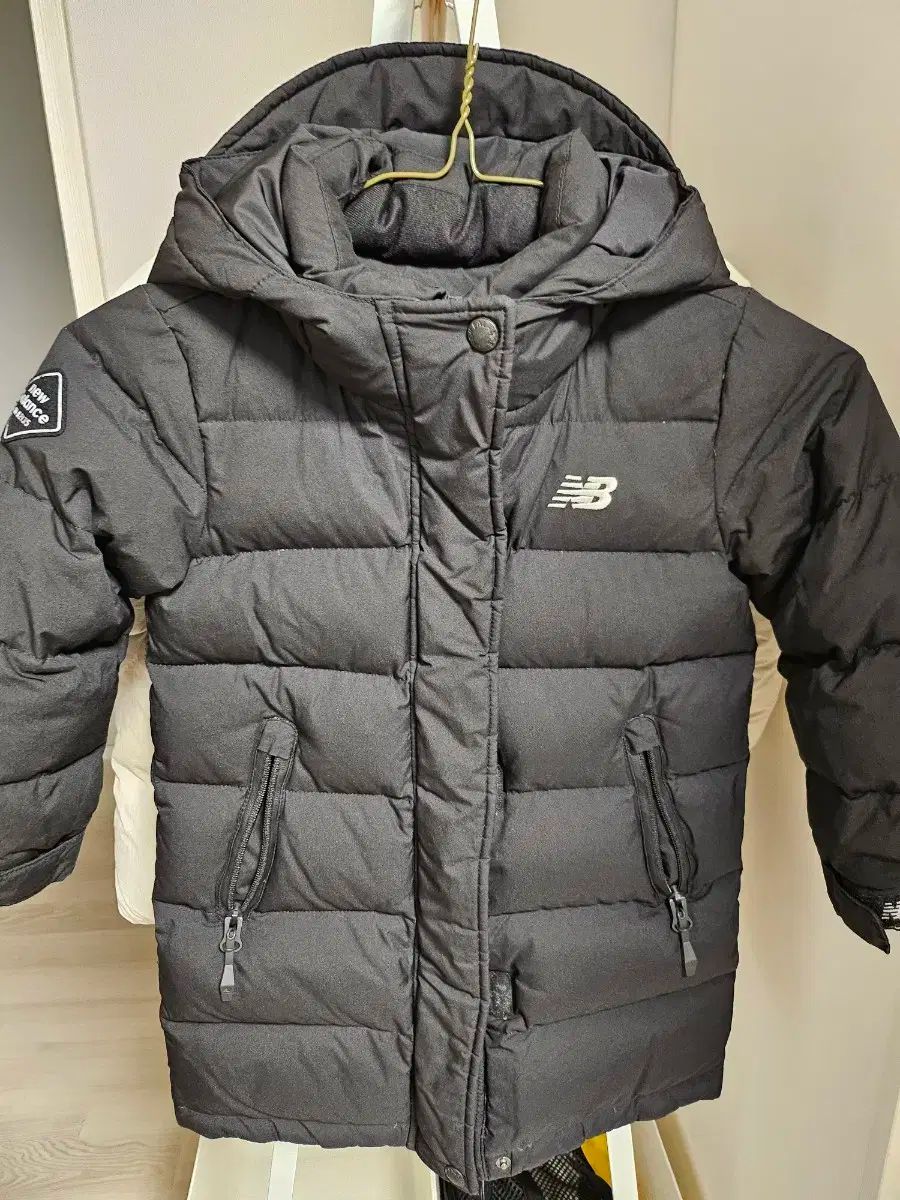 ニュー ンス キッズ用 ブラック ダウン アウター 100