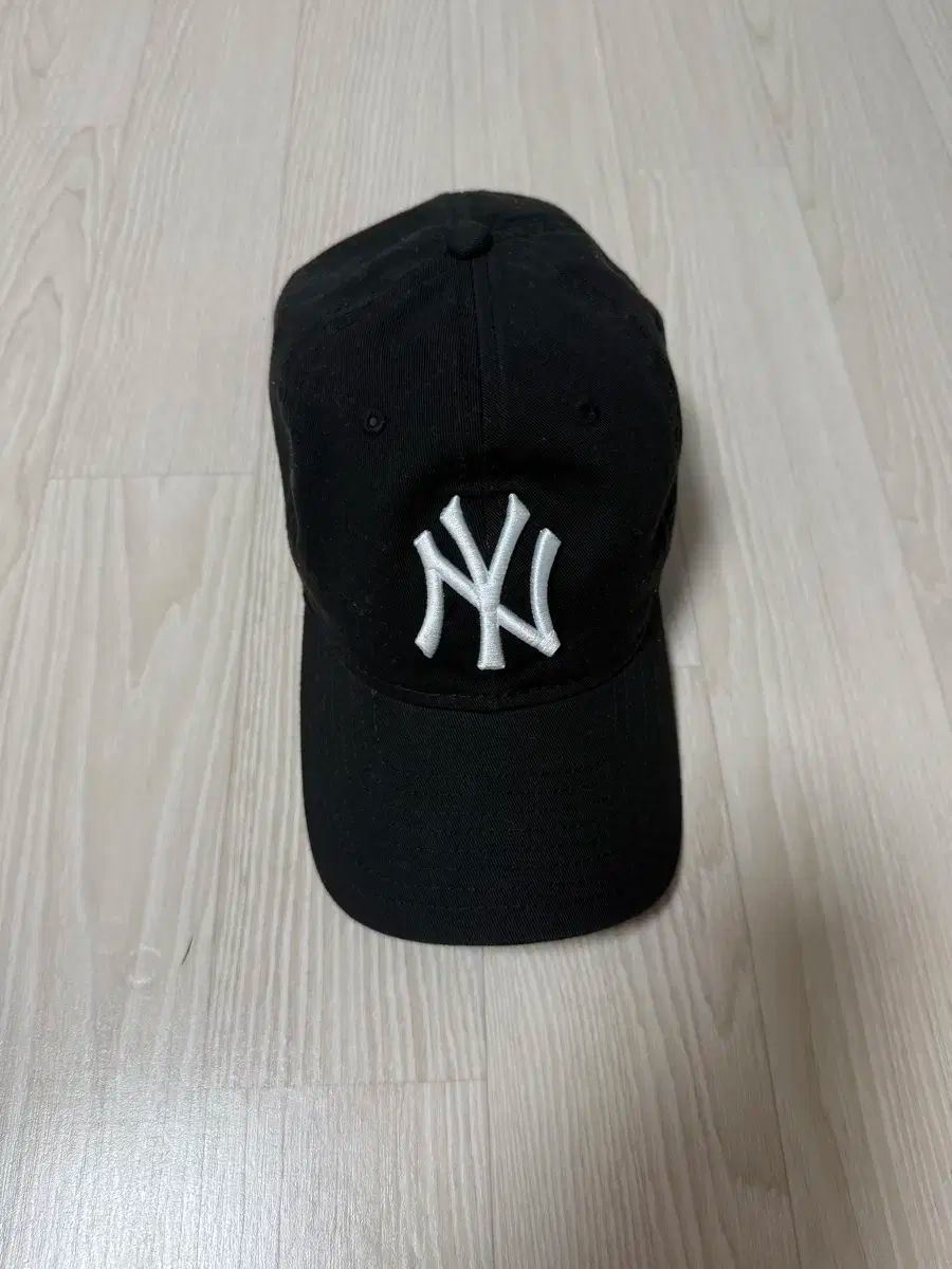 ロゴ　ベースボールキャップ　ブラック　M MOMA x NEW ERA ニューエラ ニューヨーク・ヤンキース ベースボール