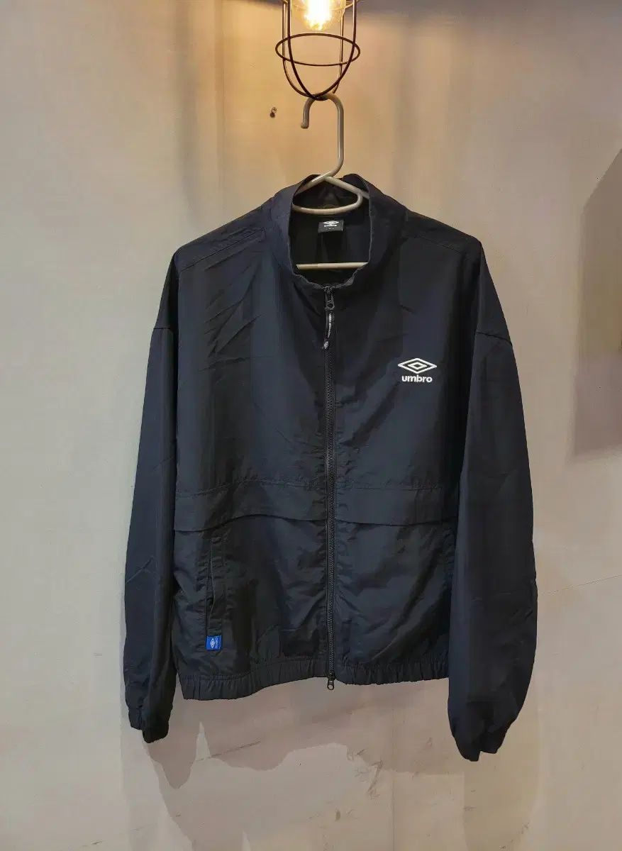 レディース アンブロ Classic ウィンドブレーカー アウター 90