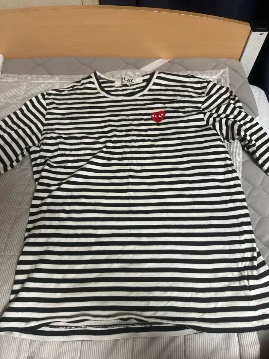 プレイコムデギャルソン ブラックハートストライプ長袖シャツ XXXS 新品 春夏 プレイコムデギャルソン ブラックハートストライプ長袖シャツ XXXS