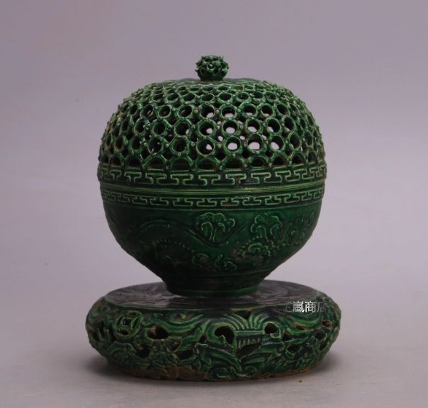 大清乾隆年 透かし彫り回転香炉 磁器 骨董 古民芸 民間 手作り磁器 装飾置物