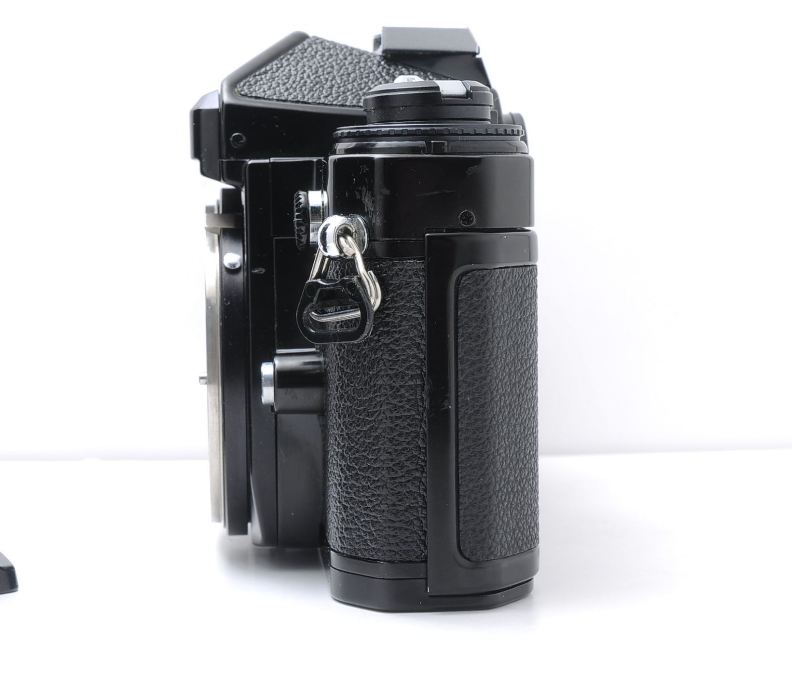 Nikon FE ブラック｜動作品｜シャッター良好・露出計作動｜外観スレ