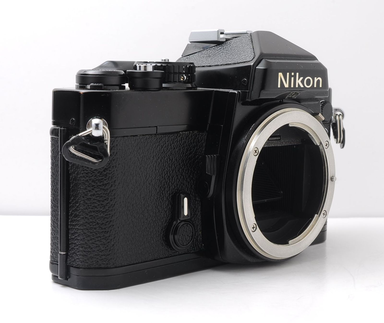 Nikon FE ブラック｜動作品｜シャッター良好・露出計作動｜外観スレ