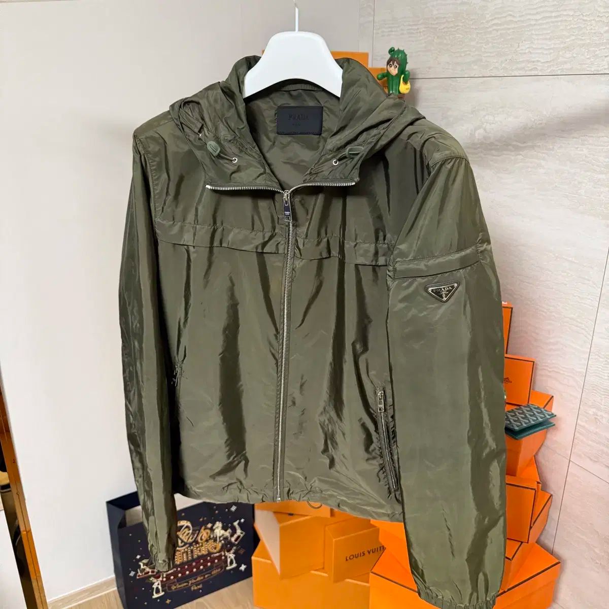 prada SGN 521 ウインドブレイカー　ナイロンジャケット　サイズ48 prada SGN 521 ウインドブレイカーナイロンジャケットサイズ48 【公式