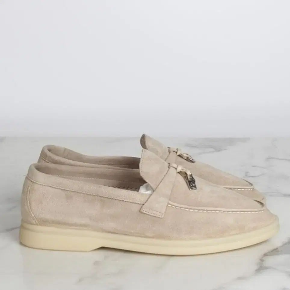  ロロ ピアーナ サマーウォーク チャームス ローファー サンドベージュ 35 220 その他 靴