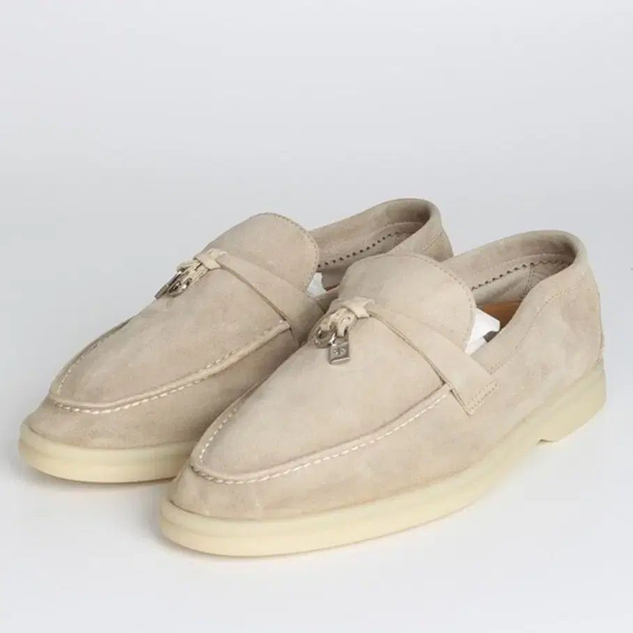 ロロ ピアーナ サマーウォーク チャームス ローファー サンドベージュ 35 220