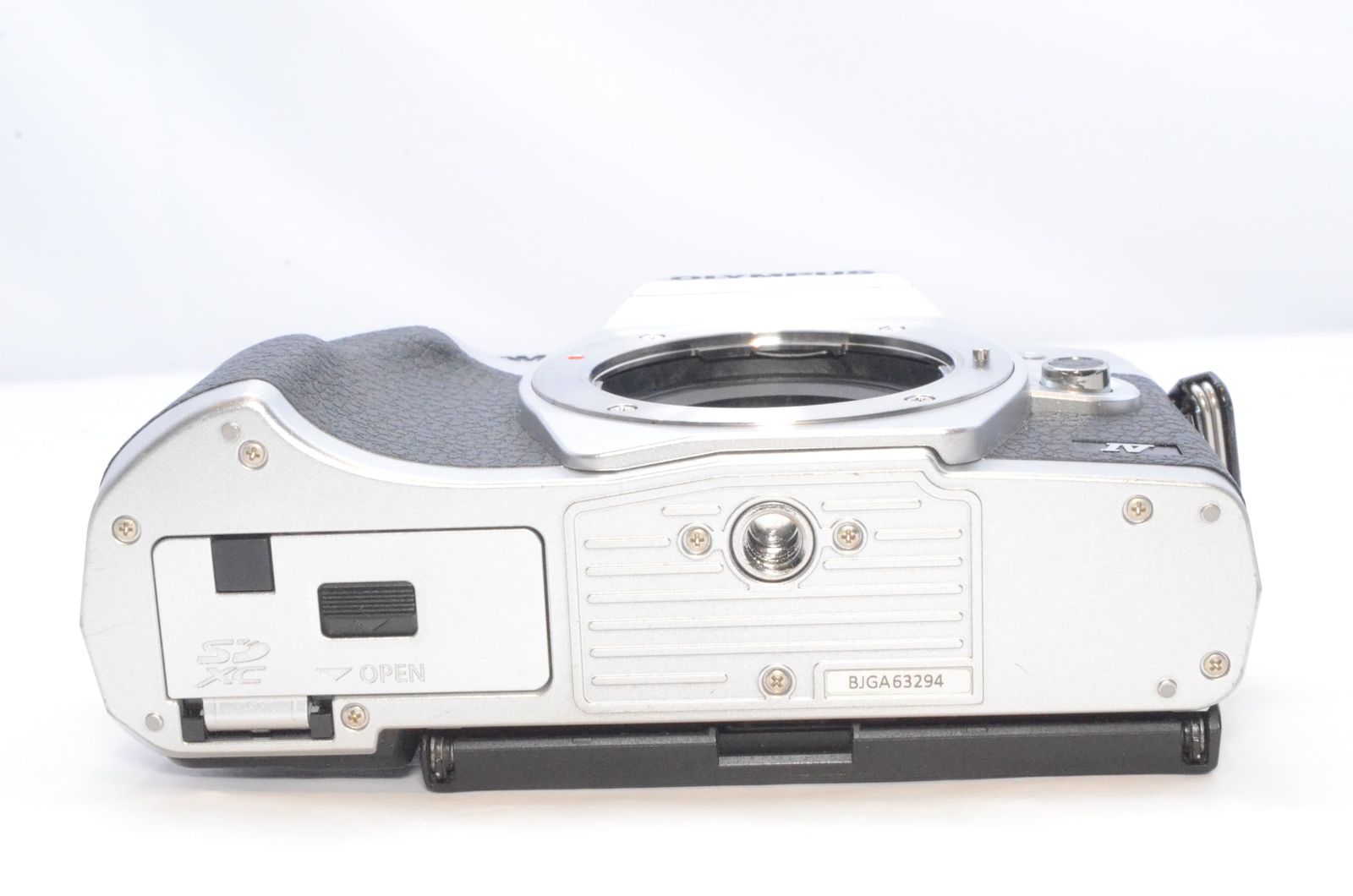 OLYMPUS ミラーレス一眼カメラ OM-D E-M10 MarkIVボディー シルバー