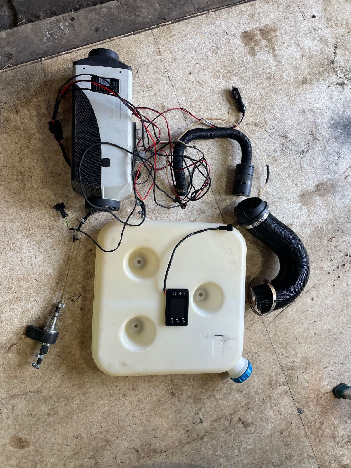 軽油 ディーゼル FFヒーター キャンピングカー などに