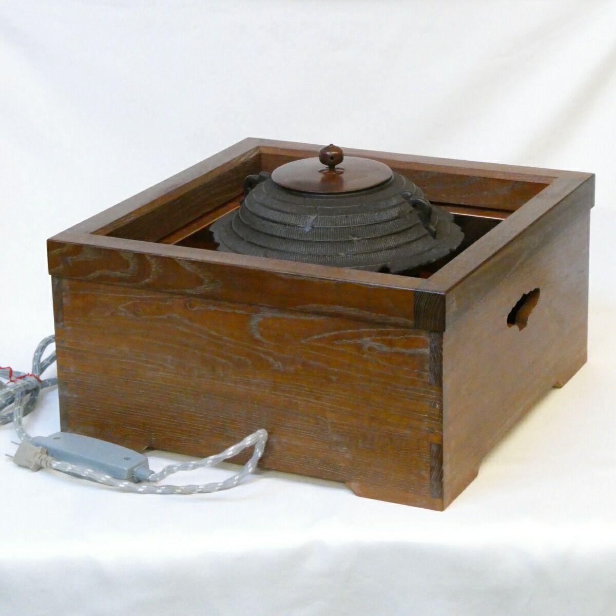 十一月の特売品 女桑置炉と笠形 置炉釜と野々田電熱器600W フルセット 茶道具