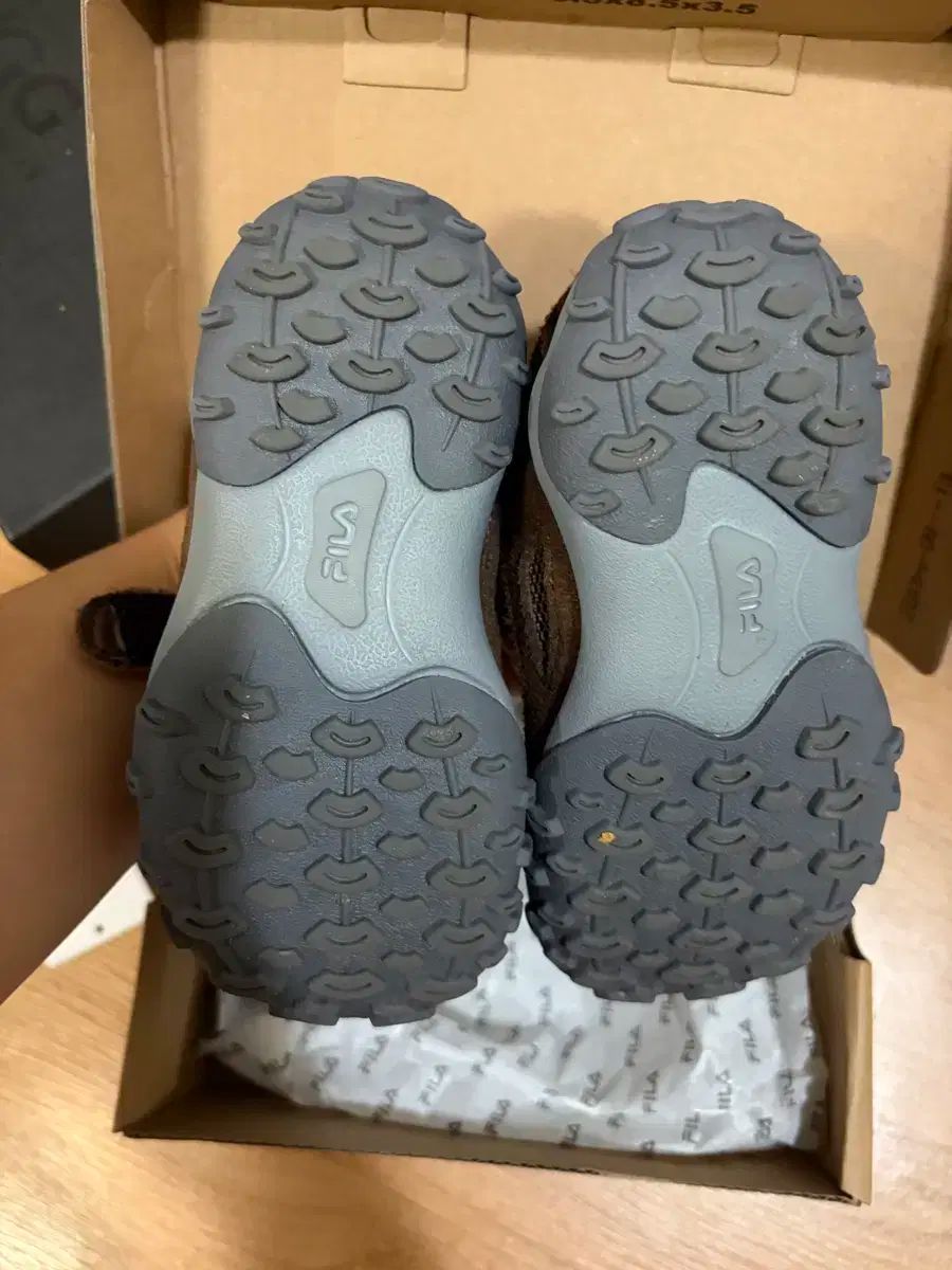 FILA キッズ エシャペ チョコ トゥーラー 150