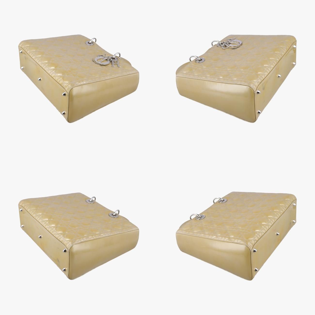 イエロー パテント