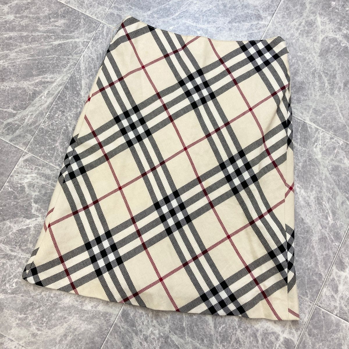 BURBERRY BLUE LABEL バーバリーブルーレーベル ノバチェック 台形