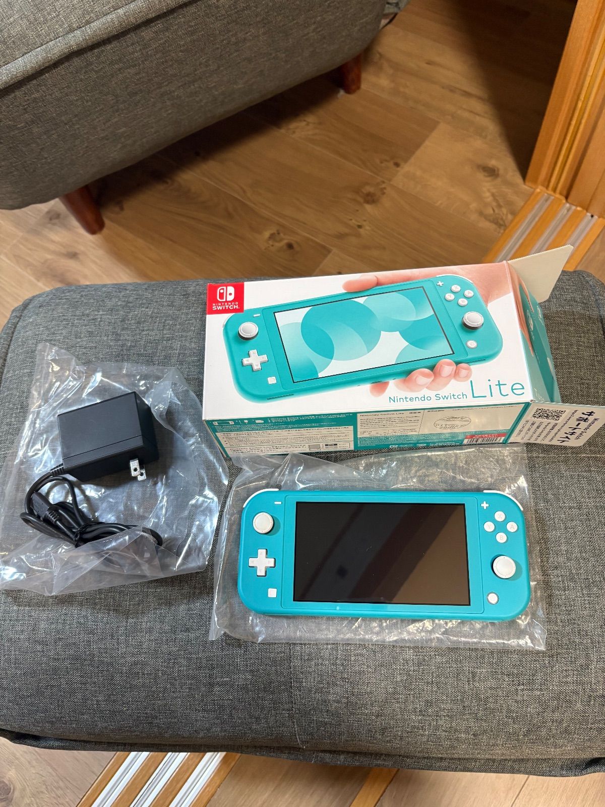 美品】Nintendo Switch Lite ニンテンドースイッチライト ターコイズ
