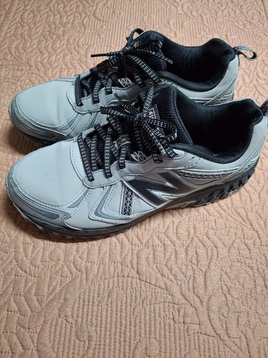 265 ニュー ンス トレイル ランニングシューズ スニーカー 1082