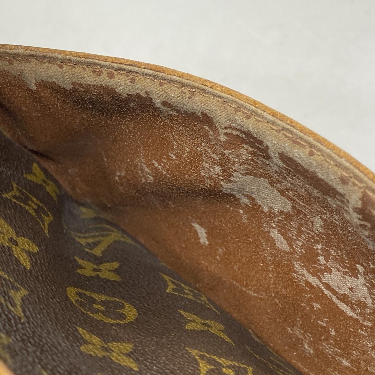 モノグラム コンピエーニュ23