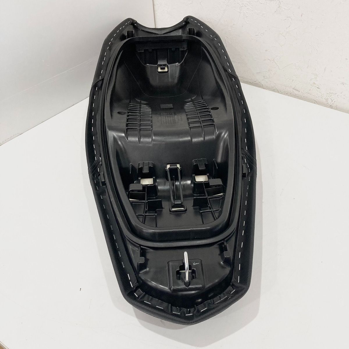 HONDA PCX125 純正シート 77200-K1Z-J100 PCX JK05 国内純正 補修 交換