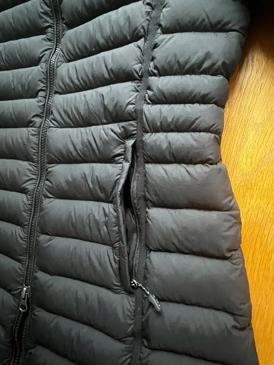 EIDER 軽量ダウン