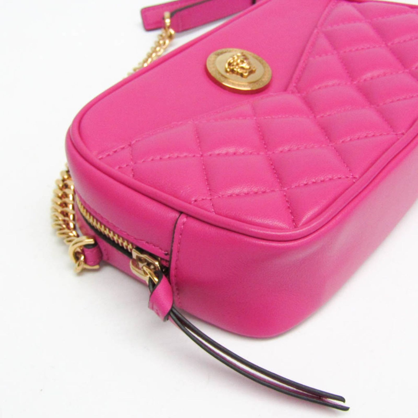 美品 ヴェルサーチ レザー ボディバッグ キルティング メデューサ ファスナー 美品 ヴェルサーチ レザー ボディバッグ キルティング メデューサ