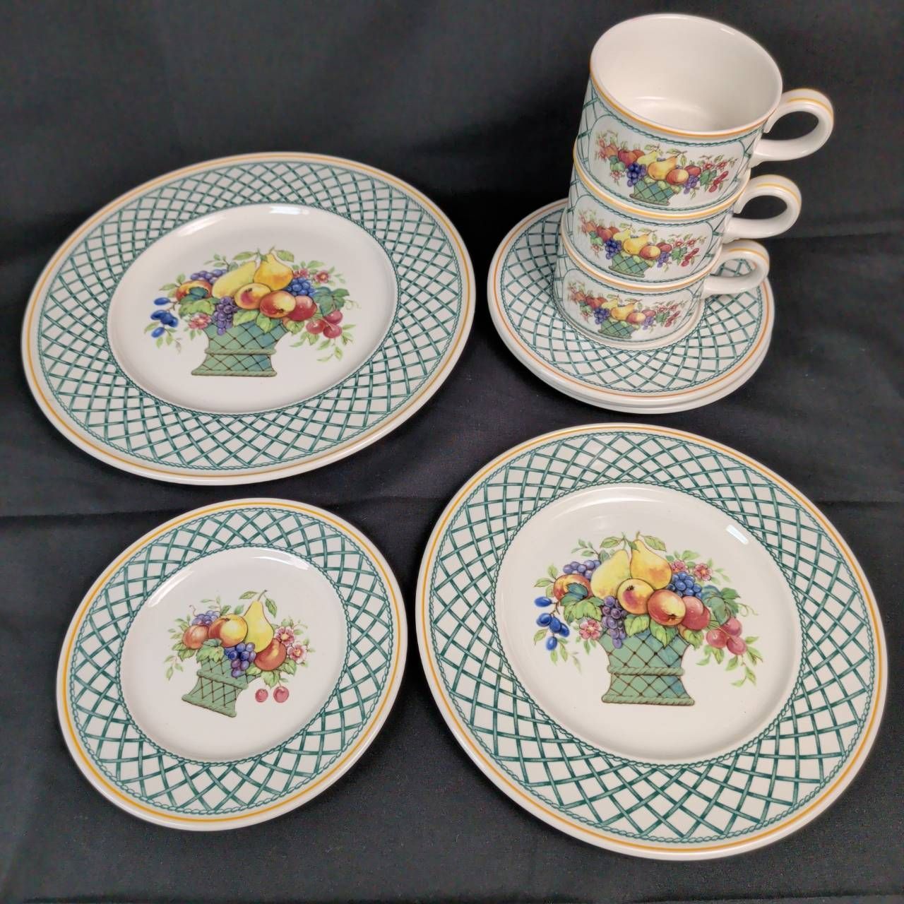 ボレロイ＆ボッホ ドイツ製 フルーツバスケット カップ＆ソーサ―