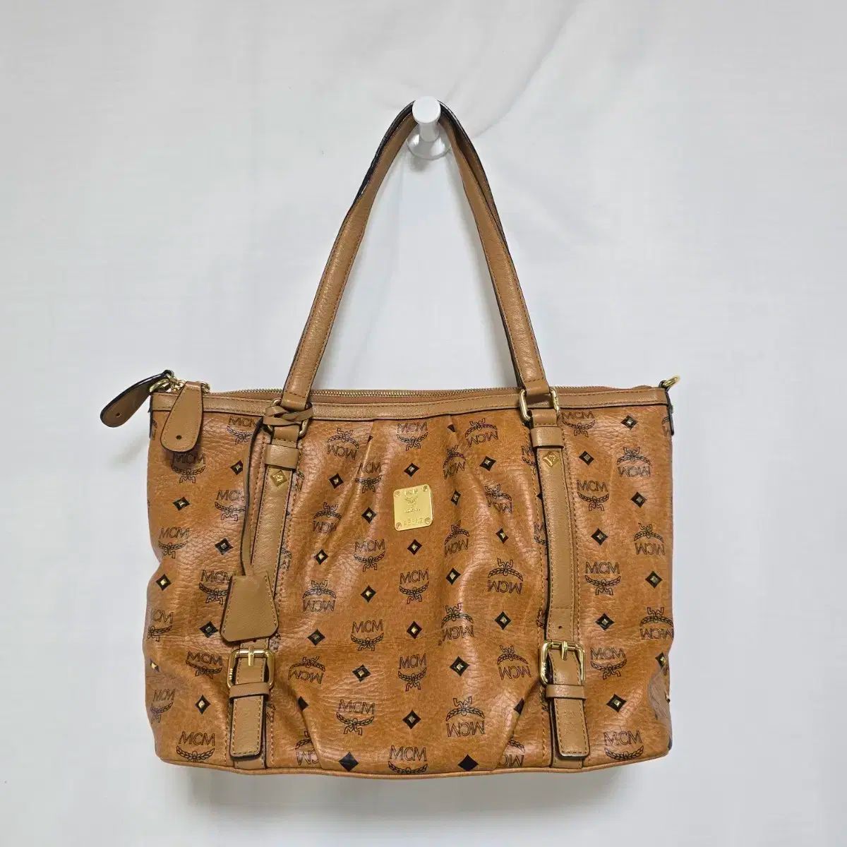 MCM 最高 エム シー エム ヴィセトス ショルダーバッグ ブラウン MCM 最高 エム シー エム ヴィセトス ショルダーバッグ ブラウン