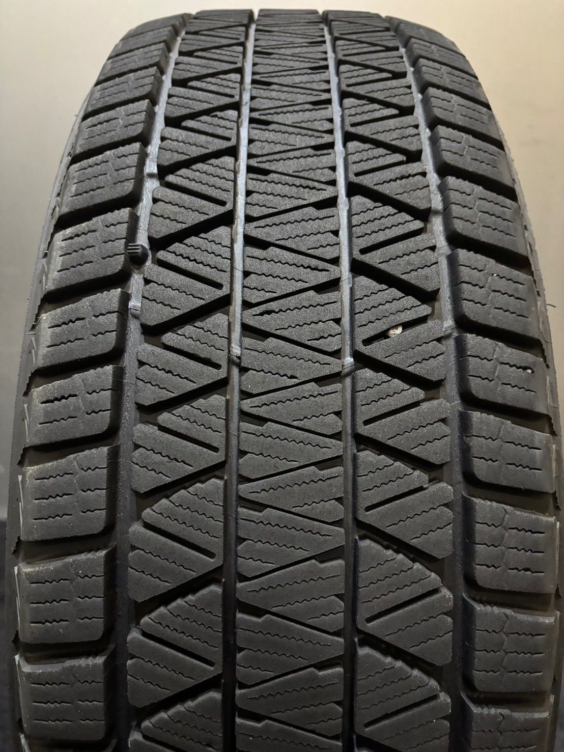 225 60 R 18 DM V 3 23年製 スタッドレス 1本 ブリヂストン ブリザック RAV 4 ハリアー NX 2 K 853