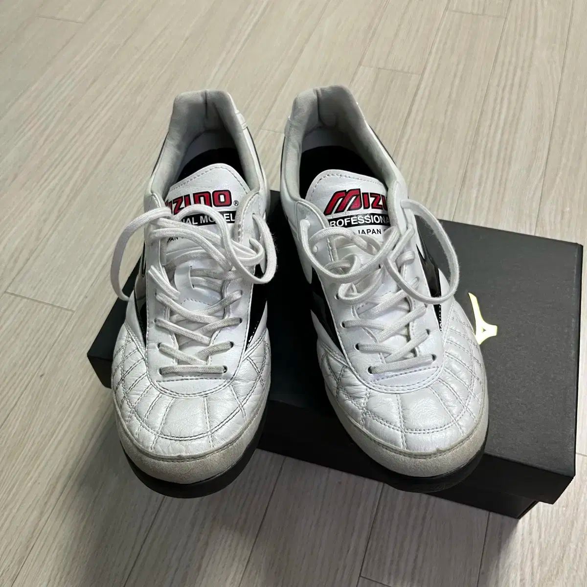 ミズノ モレリア サラ ジャパン サッカーシューズ 240