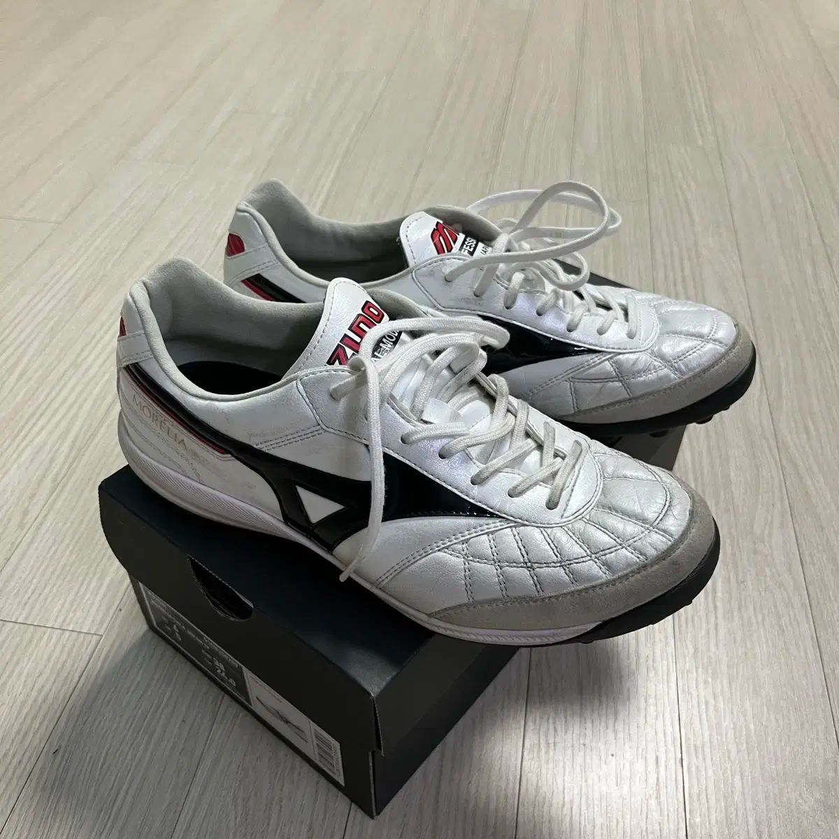 ミズノ モレリア サラ ジャパン サッカーシューズ 240