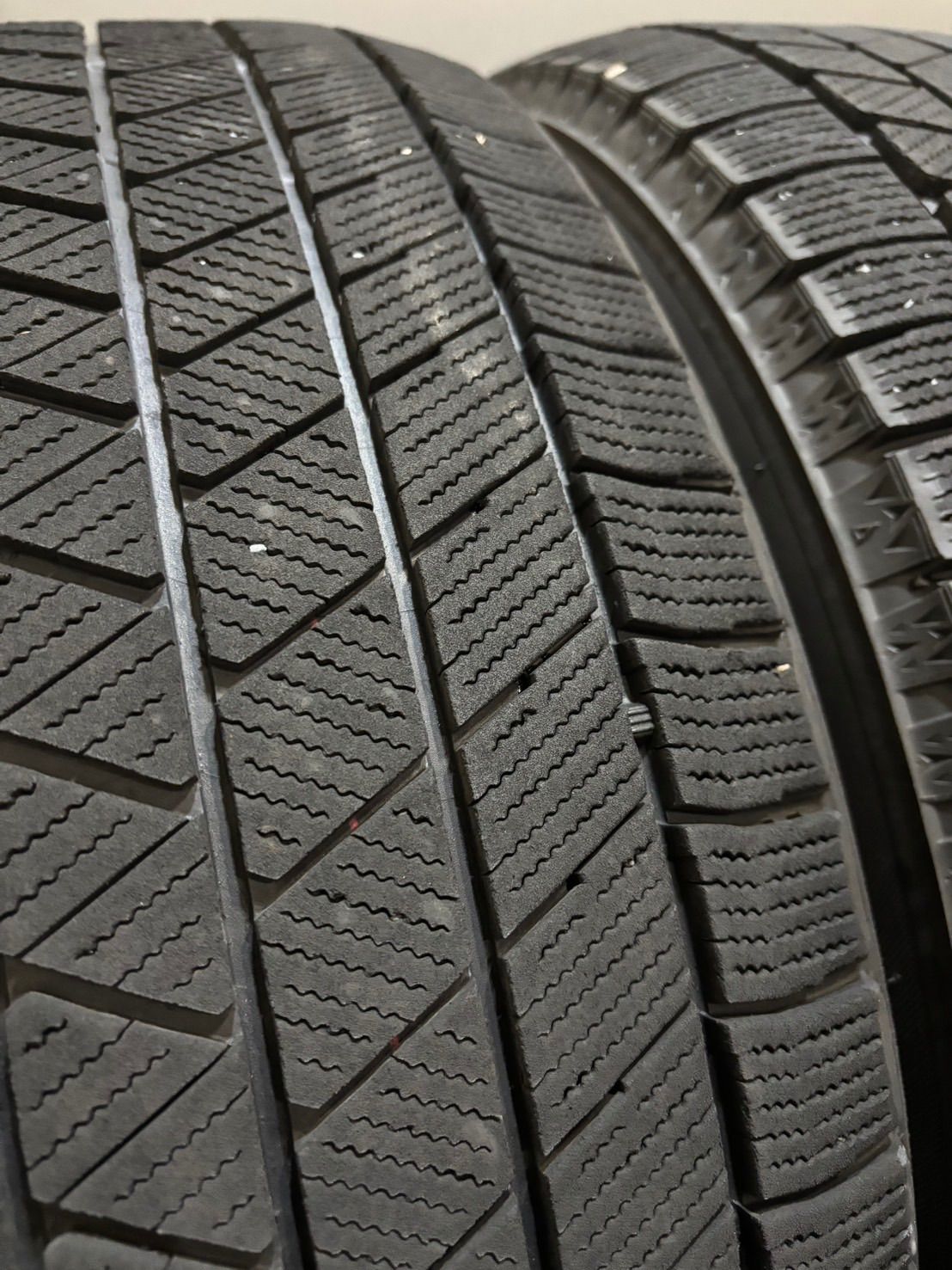  215 60 R 17 VRX 3 22年製 スタッドレス 4本 ブリヂストン ブリザック エスティマ C HR カローラクロス 南9 K 854 17インチ スタッドレス