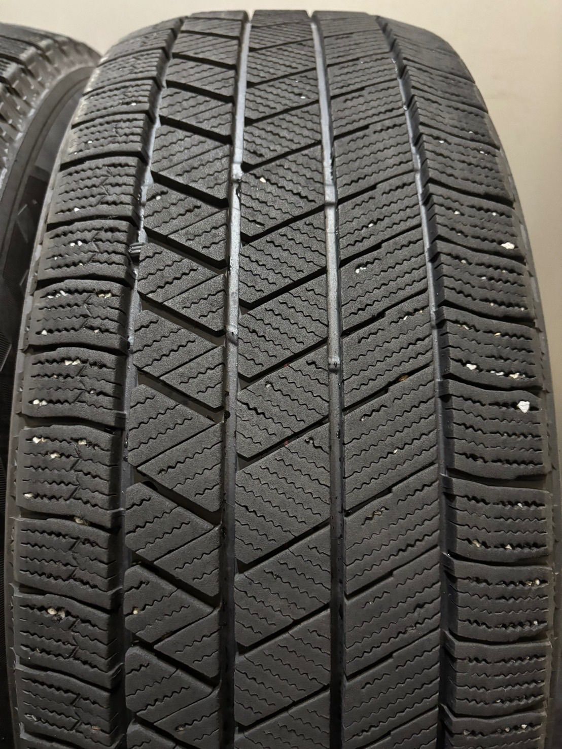 215 60 R 17 VRX 3 22年製 スタッドレス 4本 ブリヂストン ブリザック エスティマ C HR カローラクロス 南9 K 854