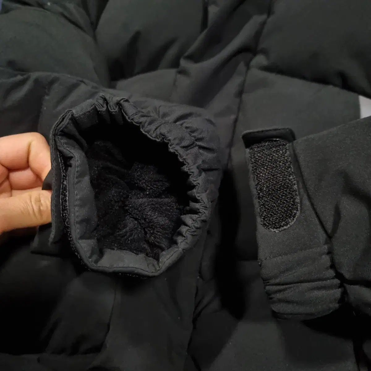 ブラックヤク ダウンジャケット