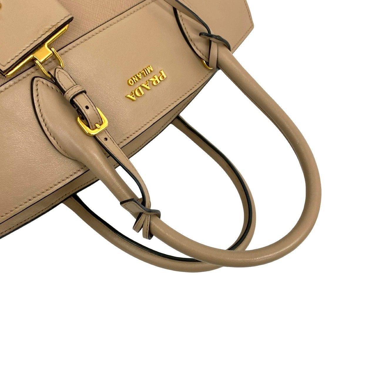 極 美品 鍵付き PRADA プラダ エスプラナード ロゴ 金具 サフィアーノ 