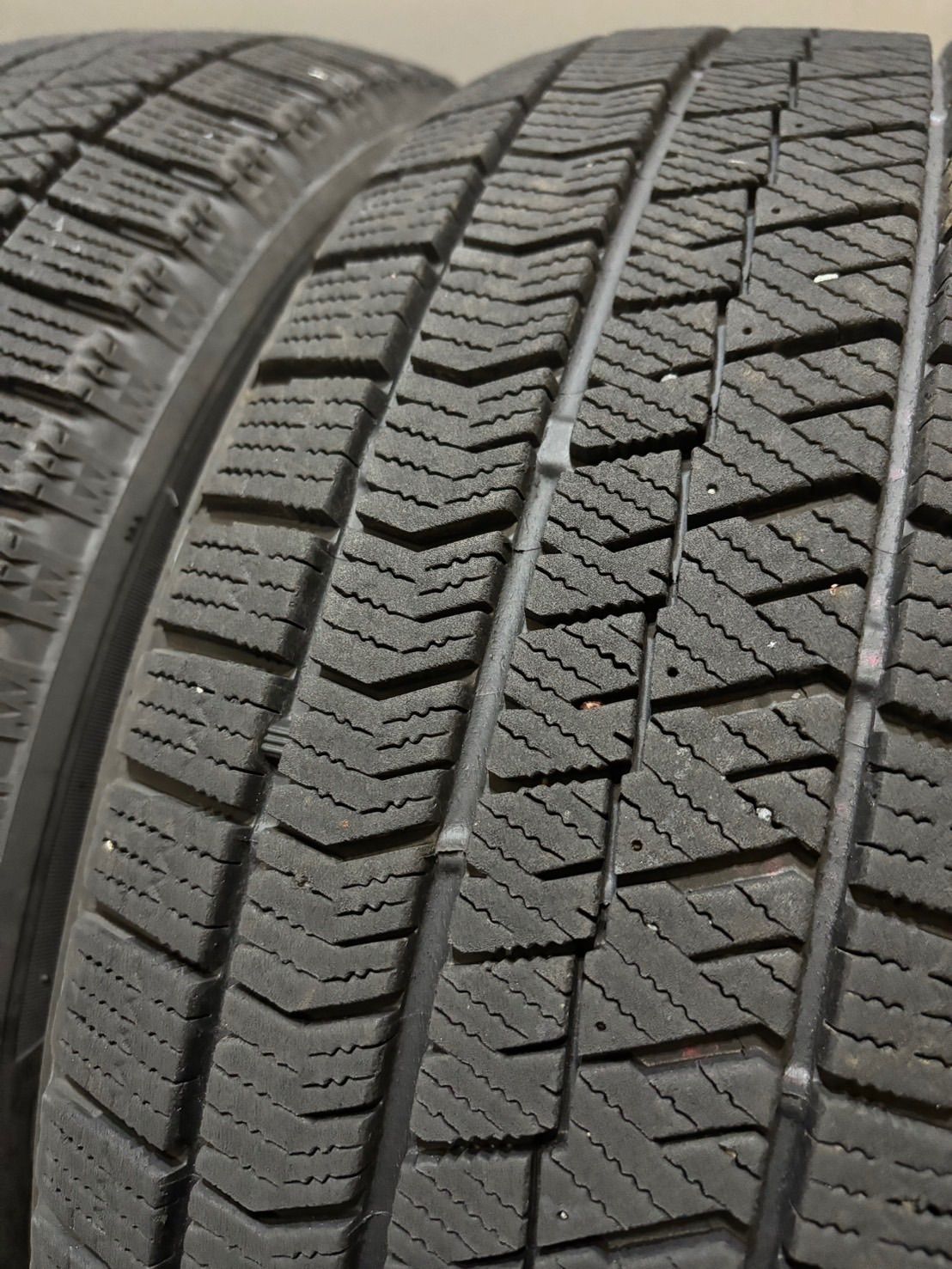 21年製 スタッドレス