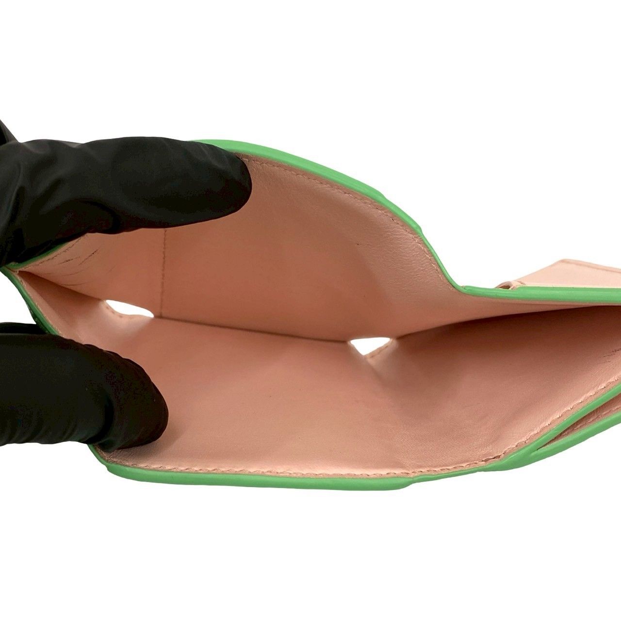 本革 三つ折り財布