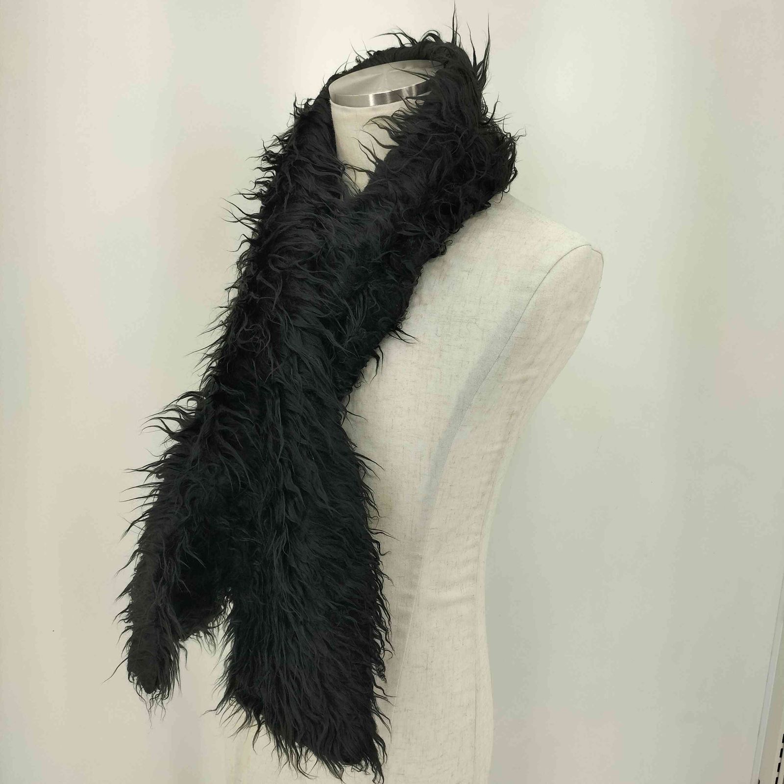 アワーレガシィー OUR LEGACY FLOSS SCARF BLACK FAKE FUR メンズ 表記