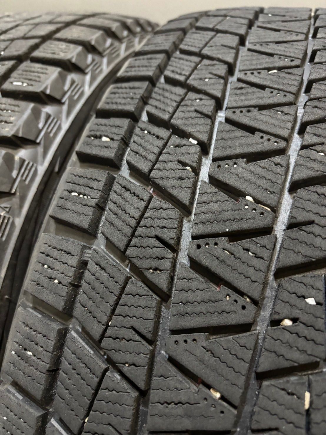  215 60 R 17 DM V 1 19年製 スタッドレス 4本 ブリヂストン ブリザック エスティマ C HR カローラクロス 南3 K 861 17インチ スタッドレス