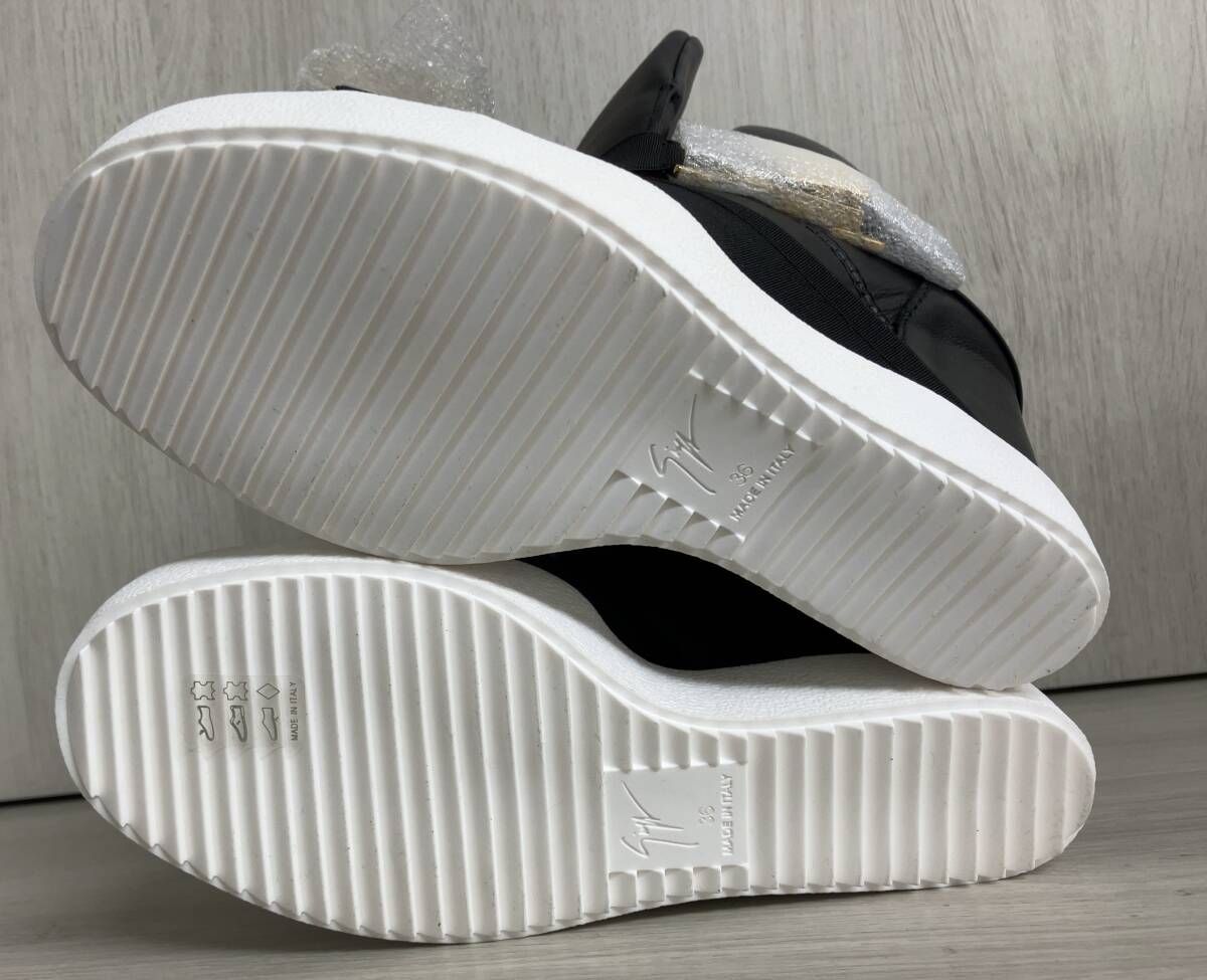 ブーツスニーカー