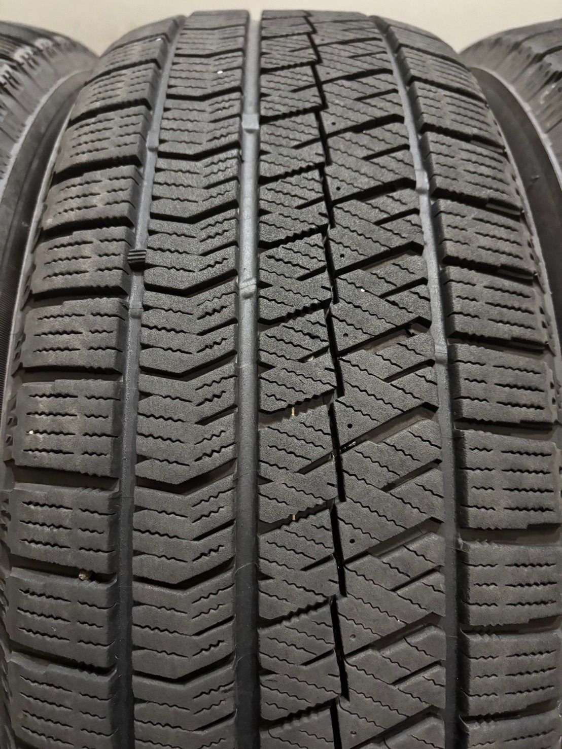  205 60 R 16 VRX 2 21年製 スタッドレス 4本 ブリヂストン ブリザック ノア ヴォクシー ステップワゴン 4 K 865 16インチ スタッドレス