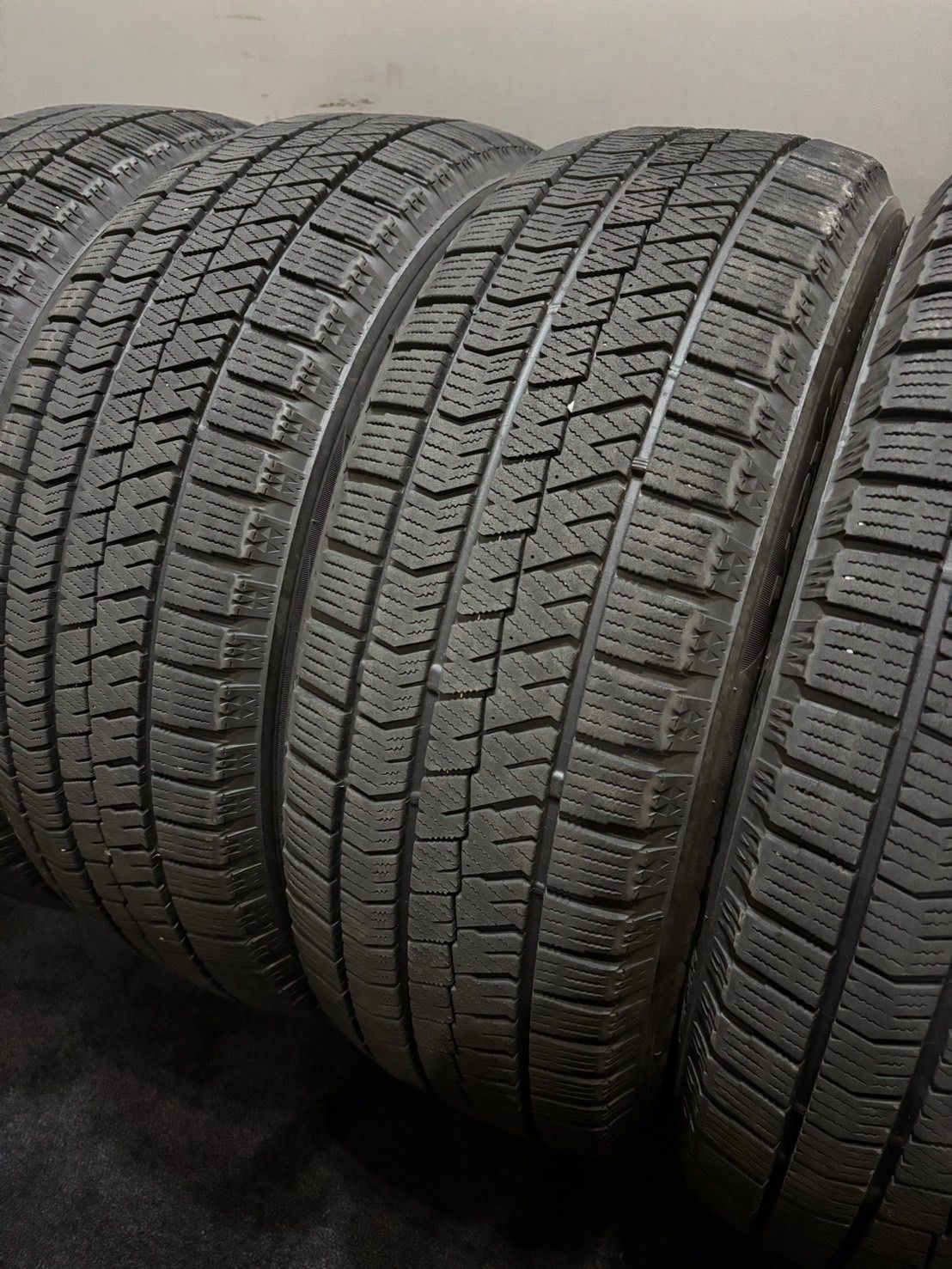 205 60 R 16 VRX 2 21年製 スタッドレス 4本 ブリヂストン ブリザック ノア ヴォクシー ステップワゴン 4 K 865