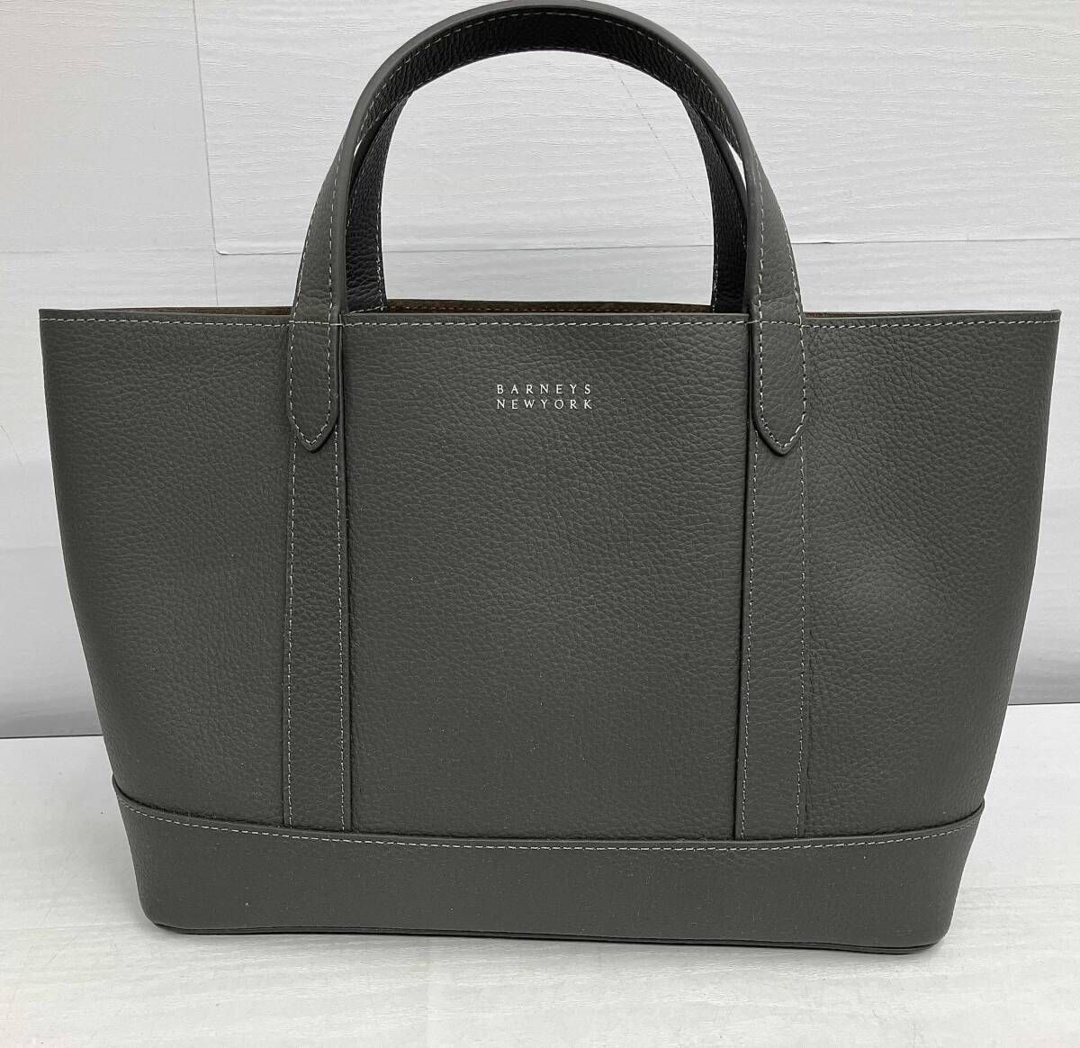 BARNEYS NEW YORK バーニーズ ニューヨーク カウレザー トートバッグ