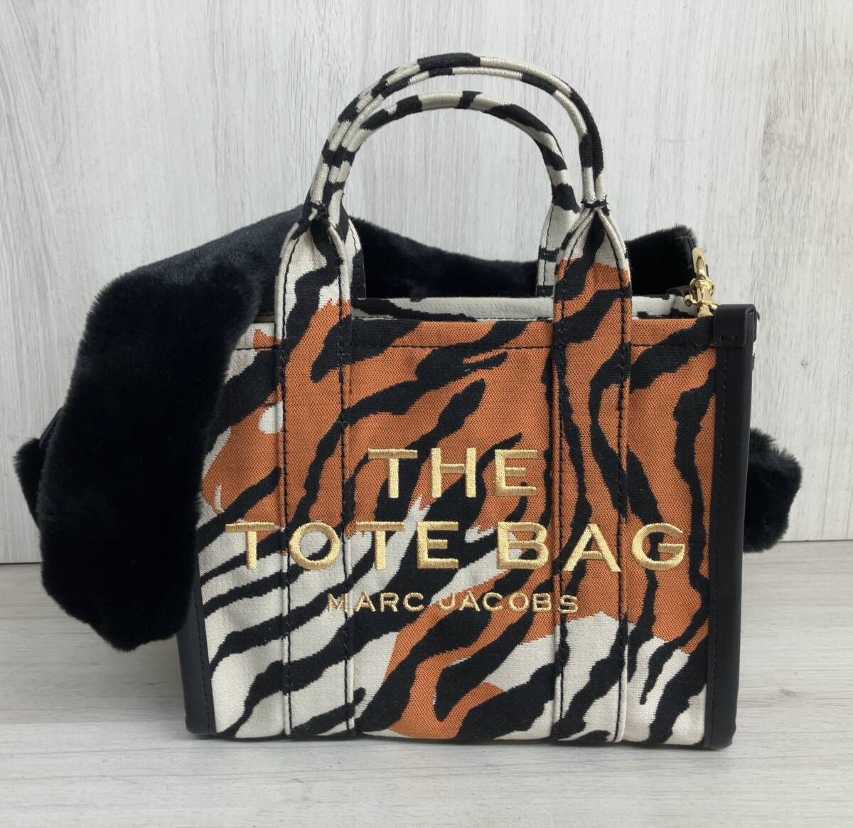 MARC JACOBS マークジェイコブスTHE YEAR OF THE TIGER MINI TOTE BAG トートバッグ 2 way ショルダー ベージュ 総柄